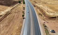 Adıyaman'da kavurucu sıcak asfaltı eritti