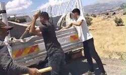 Belediyeden umut kestiler! Bozulan yolu kendi imkanlarıyla yaptılar