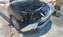 Diyarbakır'da SUV araç yangında kullanılamaz hale geldi