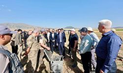 Vali Karakaya Güroymak'ta Temaslarda Bulundu
