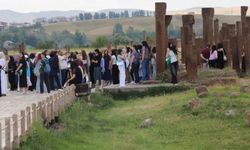 Selçuklu Meydan Mezarlığı Yaz Sezonunda Ziyaretçi Akınına Uğruyor