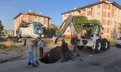 Bitlis Belediyesi TOKİ 3. Etap'ta patlayan kanalizasyon hattı için çalışma başlattı