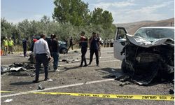 Van-Erciş kara yolunda feci kaza: 2 ölü, 9 yaralı