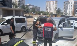 Siirt’te seyir halindeki araç alev aldı