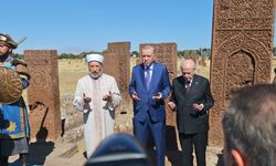 Cumhurbaşkanı Erdoğan’dan Ahlat Selçuklu Kabristanı’na ziyaret