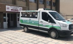 Motosiklet yayaya çarptı, 2 kişi hayatını kaybetti