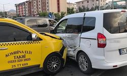 Erzurum'da zincirleme kaza: 3 kişi yaralandı