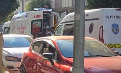 Bir kişi evde boğazı kesilmiş halde ölü bulundu