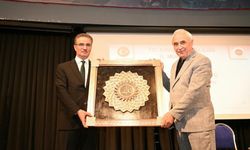 Mevlid-i Nebi Haftası'nda gönüllere dokunan konferans