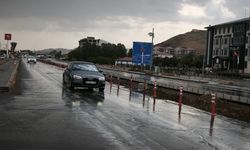 Bitlis’te yağmur sürprizi: Sıcaklık düştü, vatandaşlar rahatladı