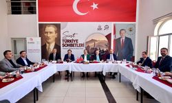 Siirt'te düzenlenen "Türkiye Sohbetleri" toplantısında Terörsüz Türkiye süreci ele alındı