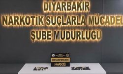 Diyarbakır'da midelerinde uyuşturucu taşıyan 2 kişi tutuklandı