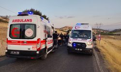 İki otomobil feci çarpıştı: 8 kişi yaralandı