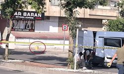 Şüpheli paket fünye ile patlatıldı
