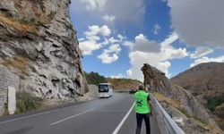 Bitlis'te eski görünümüne kavuşması isteniyor: Deliklitaş için pedal çevirdiler