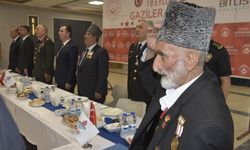 Bitlis'te gaziler protokol üyeleriyle bir araya geldi
