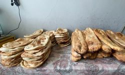Gün doğmadan tandırın başına geçiyorlar: Patnos'ta ekmek mesaisi