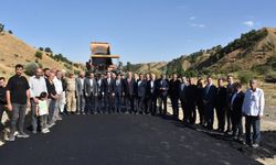 Bitlis'te köy yolları asfaltlanıyor