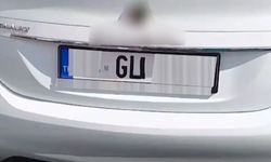 Plakadaki tek harfi değiştirdi, 140 bin lira ceza yedi
