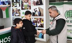12 Yaşındaki Enes İlk Burs Parasını Gazze’ye Bağışladı