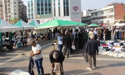 İhtiyaç sahiplerine yararına düzenlenen kermes yoğun ilgiyle devam ediyor