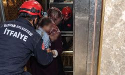 Asansörde Mahsur Kalan Kadın ve Çocuk Kurtarıldı