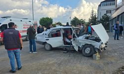 Van'da iki otomobil çarpıştı: 6 yaralı