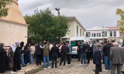 Asansör kazasında hayatını kaybeden 15 yaşındaki öğrenci toprağa verildi