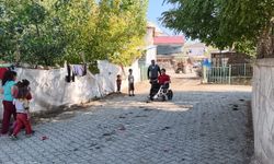 Engelli genç akülü sandalyeye kavuşmanın mutluluğunu yaşıyor