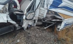 Van Başkale yolunda feci kaza: 12 yaralı