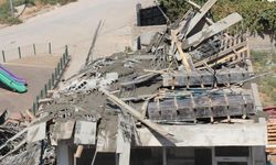 Cizre'de inşaat göçüğü: 5 işçi beton ve demir yığınlarının altında kaldı