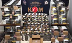 Bitlis'te durdurulan araçtan binlerce gümrük kaçağı ürün ele geçirildi