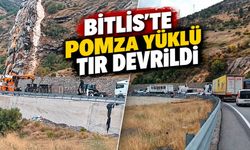 Bitlis’te Pomza Yüklü Tır Devrildi