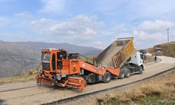 Hizan’da altyapı ve yol çalışmaları sürüyor