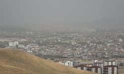 Van'da toz taşınımı etkisini gösterdi: Görüş mesafesi düştü