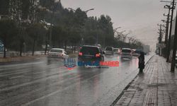 Bitlis’te sağanak yağış etkili oldu: Vatandaşlar zor anlar yaşadı