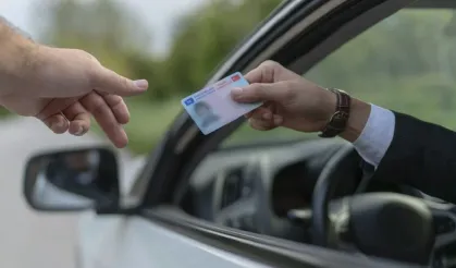 Trafikte Yeni Dönem: Bu Kişilerin Ehliyetlerine El Konulacak