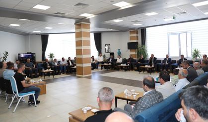 Bitlis Eren Üniversitesi Rektörü Elmastaş’tan Personelle Bayram Buluşması