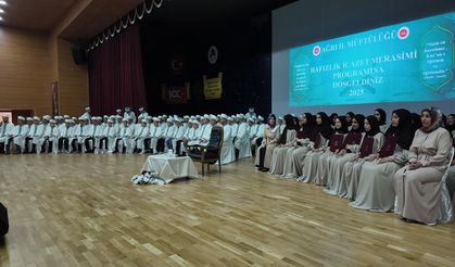 Eğitimini tamamlayan 117 öğrenci icazet aldı