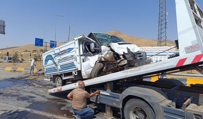 Kırmızı ışık ihlali kaza getirdi: 8 kişi yaralandı