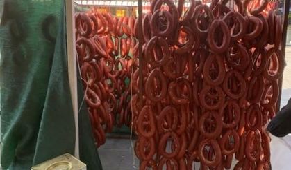Etiketsiz ürünlere geçit yok: 415 kilo sucuk imha edildi