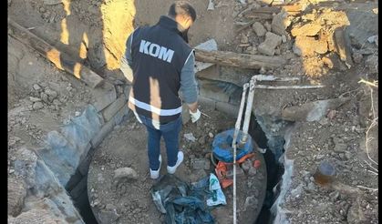 Toprağa Gömülü Tanka Baskın: 3 Bin 562 Litre Kaçak Motorin Ele Geçirildi