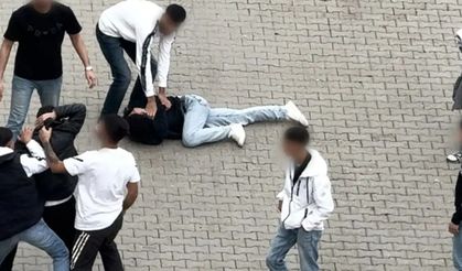Gençler Arasında Sokak Kavgası: 3 Yaralı