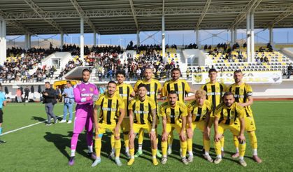 Bitlis Spor, Kendi Sahasında Rakibe 3 Gol Atarak Liderliği Sürdürdü