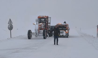Muş Karayolu Tır ve Çekici Trafiğine Kapatıldı