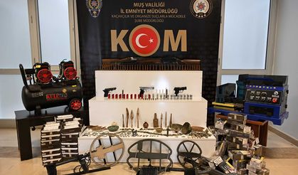 Muş’ta kaçakçılık operasyonu: Silah, mühimmat ve tarihi eserler ele geçirildi