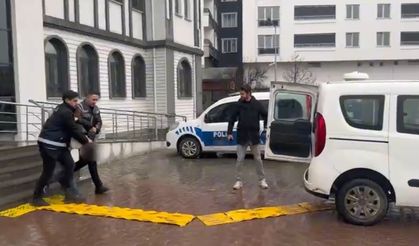 Bıçaklı saldırıya uğrayan 9. sınıf kız öğrenci yaralandı