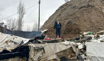 Van'da Tandır Evi Çöktü: Babaanne ve Torunu Yaralandı