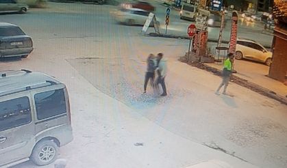 Birlikte yaşadığı kadını silahla tehdit eden şahıs gözaltına alındı