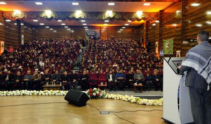 Van’da “Şehitler Gecesi” Programı: “Şehitler Veren Bir Dava Asla Yenilmez”